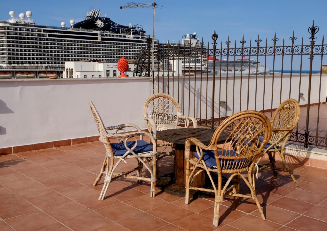 Attico Con Terrazza Sul Porto Apartment Palermo Luaran gambar