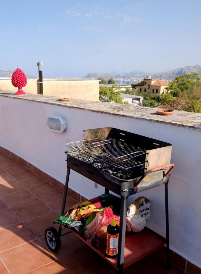 Attico Con Terrazza Sul Porto Apartment Palermo Luaran gambar